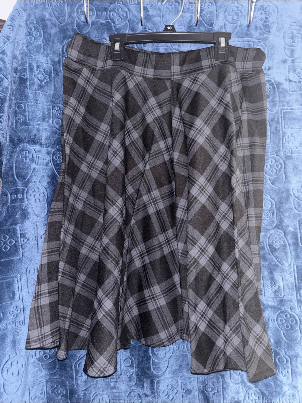Women’s Black & Gray Plaid A-Line Skirt